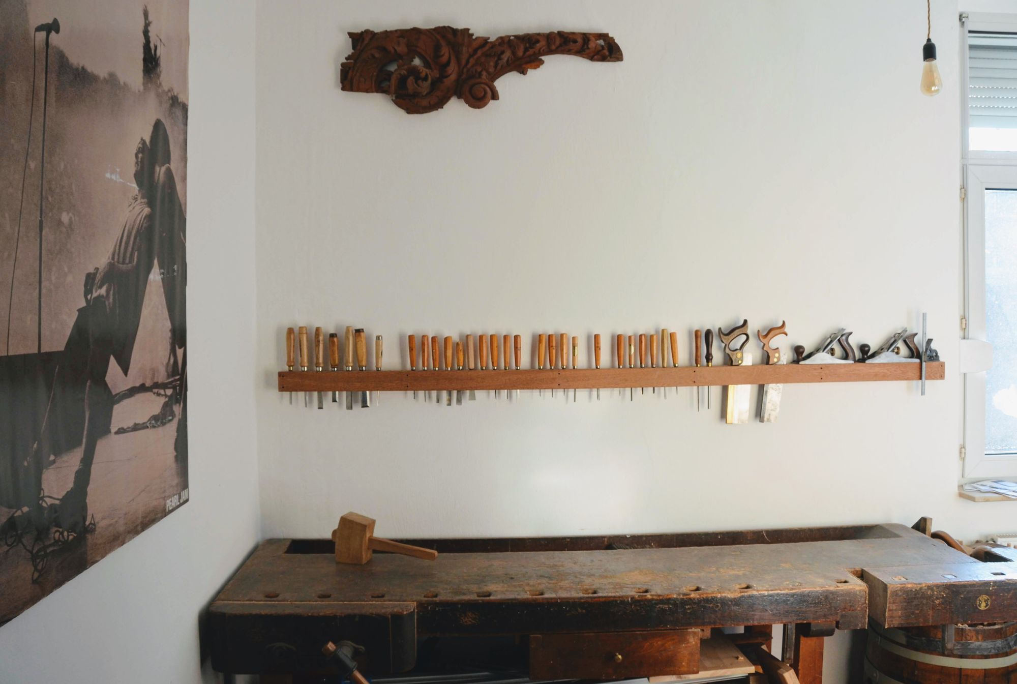 Hand tool rack with French cleat