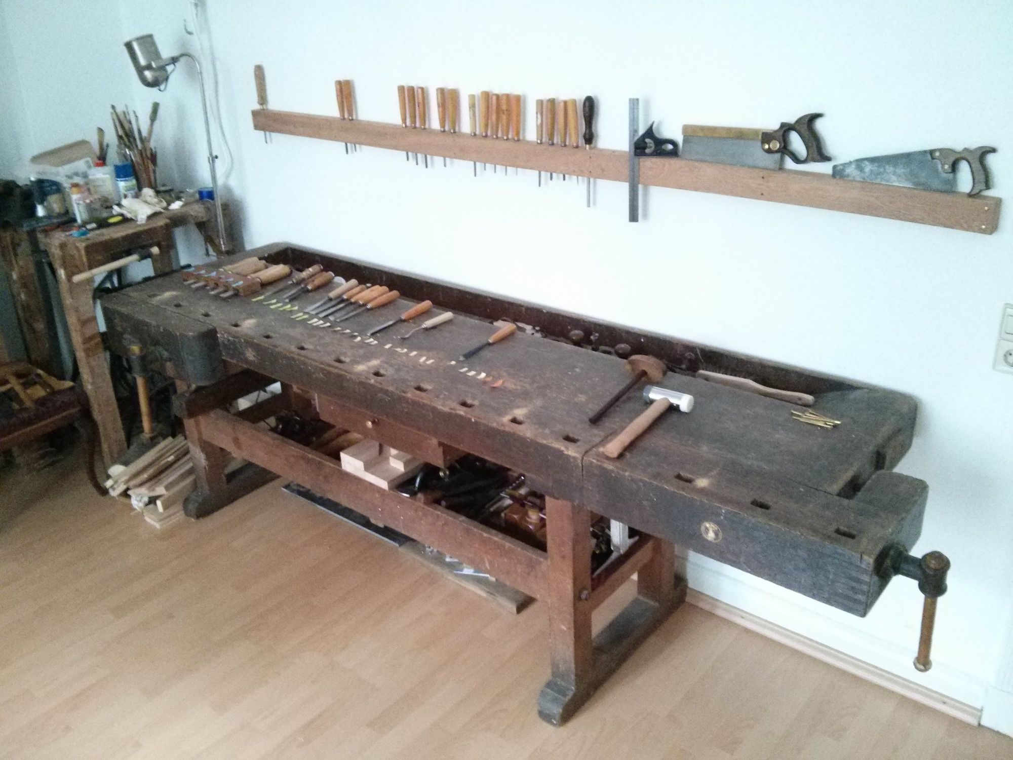 Hand tool rack with French cleat